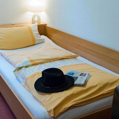 Hotel Landgasthof Lell Кюнцельзау Экстерьер фото