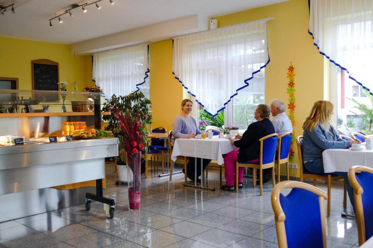 Hotel Landgasthof Lell Кюнцельзау Экстерьер фото