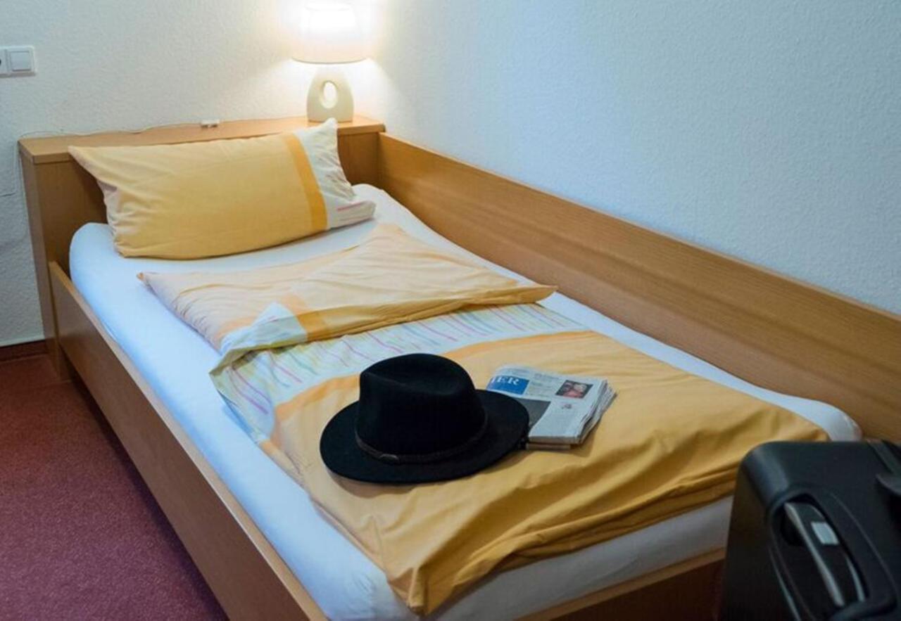 Hotel Landgasthof Lell Кюнцельзау Экстерьер фото